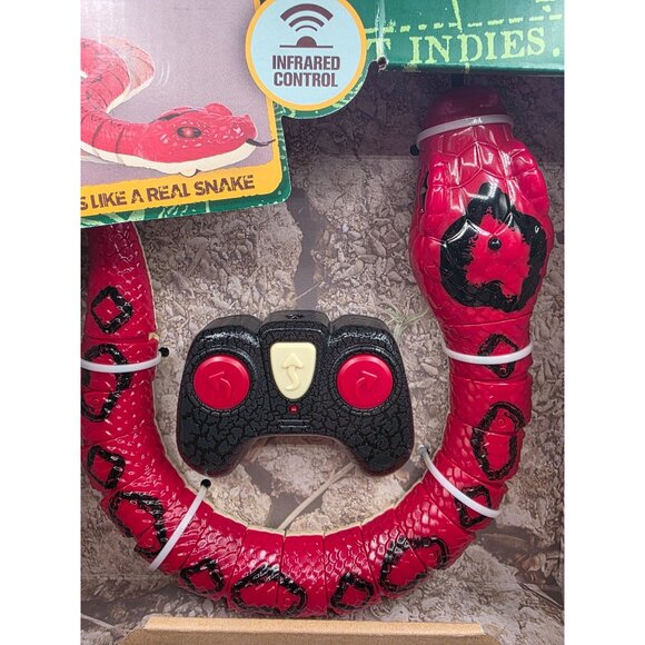 RC Infrared Control Snake Rainbow Boa Toy With Realistic Movement & LED Eyes - Picture 2 of 6